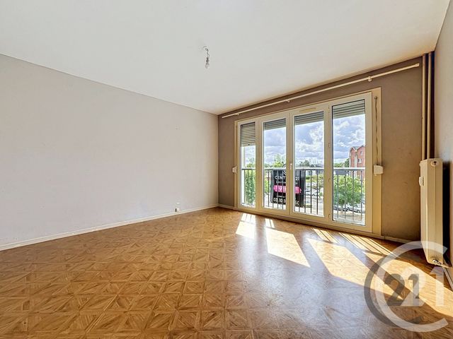 Appartement F4 &agrave; vendre - 4 pi&egrave;ces - 65,45 m2 - Vittel - 88 - LORRAINE