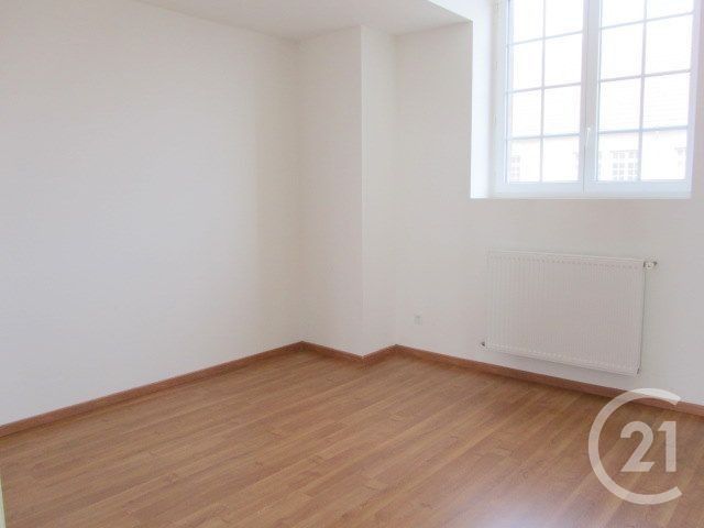 Appartement F3 &agrave; louer - 3 pi&egrave;ces - 90 m2 - Mirecourt - 88 - LORRAINE