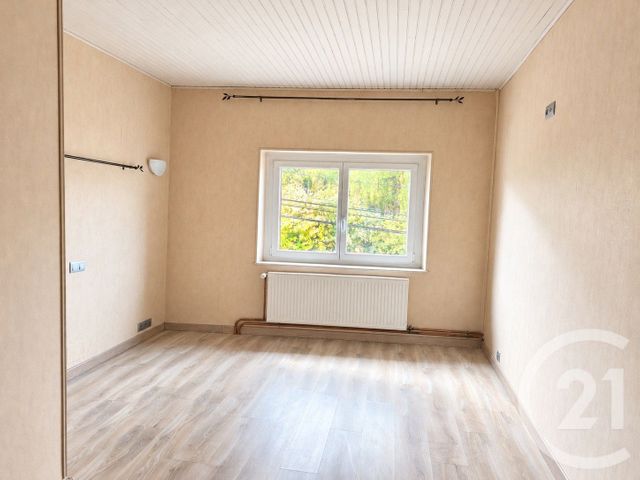 Maison &agrave; louer - 5 pi&egrave;ces - 135 m2 - Vittel - 88 - LORRAINE