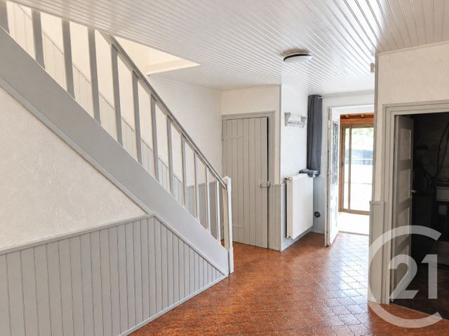 Maison &agrave; louer - 5 pi&egrave;ces - 135 m2 - Vittel - 88 - LORRAINE