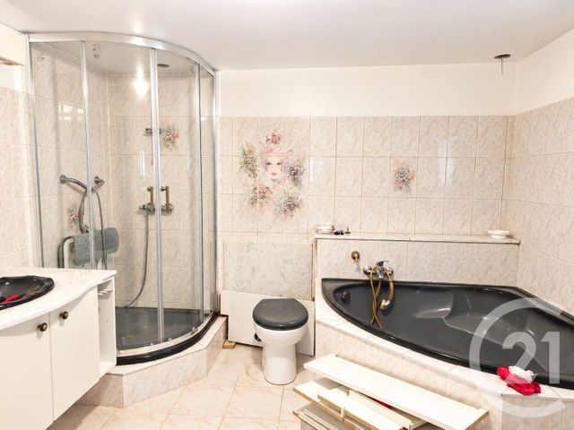 Maison &agrave; louer - 5 pi&egrave;ces - 135 m2 - Vittel - 88 - LORRAINE