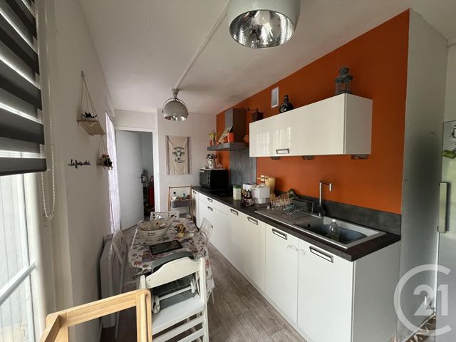 Appartement F3 &agrave; vendre - 3 pi&egrave;ces - 83,32 m2 - Forcalquier - 04 - PROVENCE-ALPES-COTE-D-AZUR