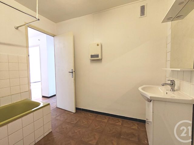 Appartement F2 à vendre - 2 pièces - 64,76 m2 - Forcalquier - 04 - PROVENCE-ALPES-COTE-D-AZUR