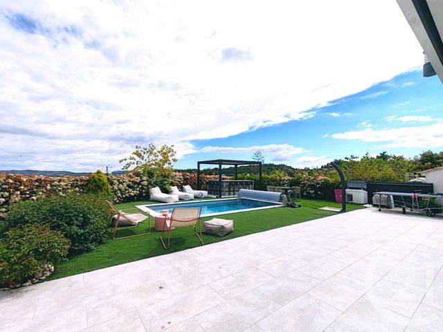 Maison à vendre - 7 pièces - 142,31 m2 - Forcalquier - 04 - PROVENCE-ALPES-COTE-D-AZUR