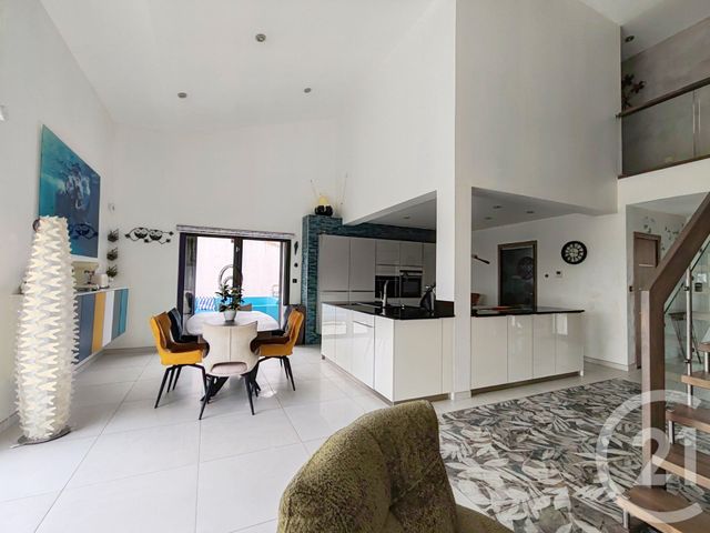 Maison à vendre - 7 pièces - 142,31 m2 - Forcalquier - 04 - PROVENCE-ALPES-COTE-D-AZUR