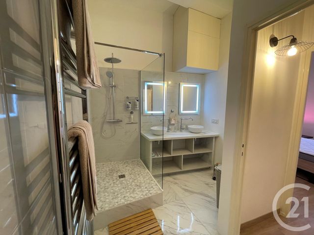 Appartement T2 à louer - 2 pièces - 45,94 m2 - Forcalquier - 04 - PROVENCE-ALPES-COTE-D-AZUR