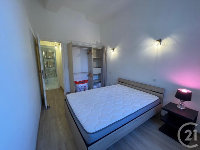 Appartement T2 à louer - 2 pièces - 45,94 m2 - Forcalquier - 04 - PROVENCE-ALPES-COTE-D-AZUR