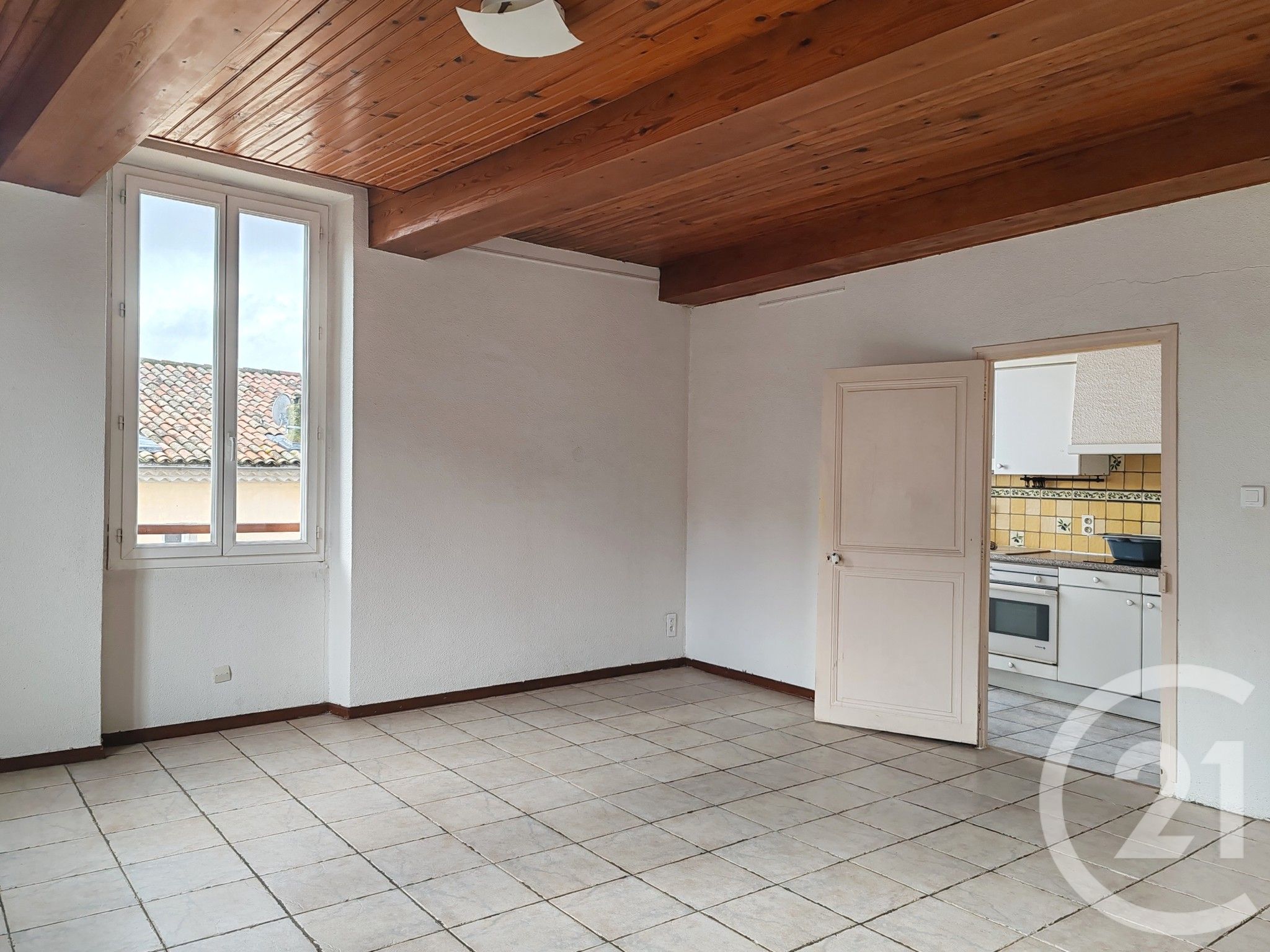 Appartement T3 à vendre - 3 pièces - 68,52 m2 - Forcalquier - 04 - PROVENCE-ALPES-COTE-D-AZUR — 4