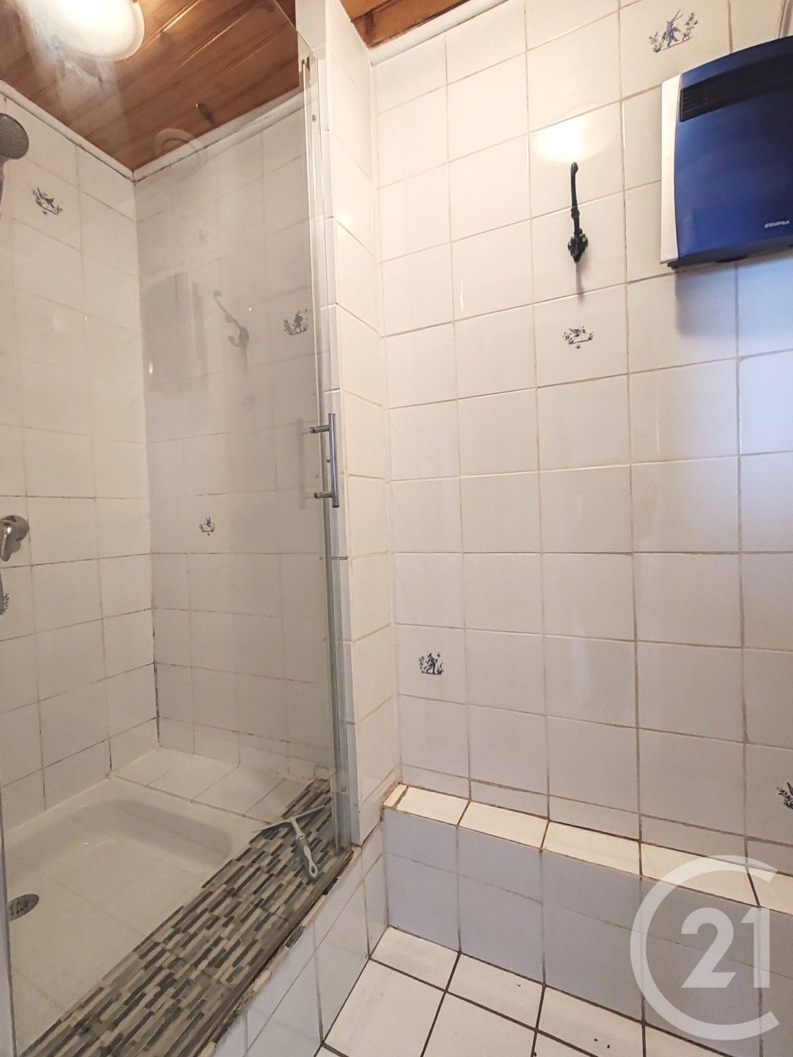 Appartement T3 à vendre - 3 pièces - 68,52 m2 - Forcalquier - 04 - PROVENCE-ALPES-COTE-D-AZUR — 9
