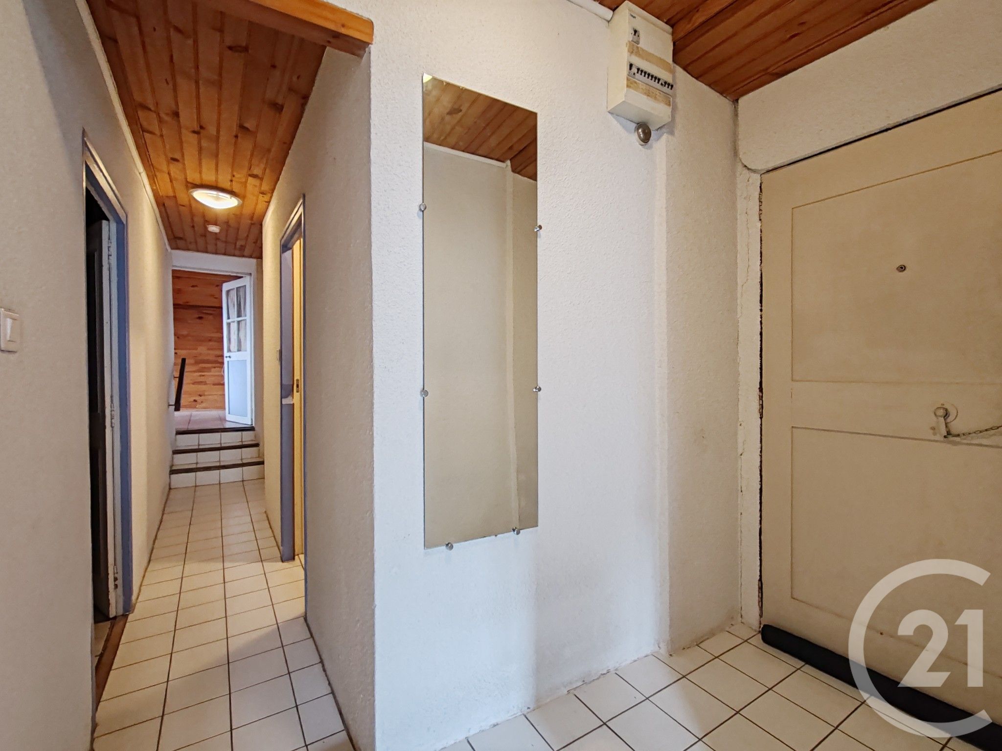 Appartement T3 à vendre - 3 pièces - 68,52 m2 - Forcalquier - 04 - PROVENCE-ALPES-COTE-D-AZUR — 6