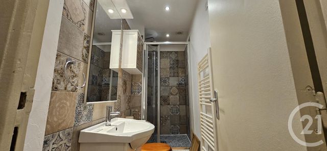 Appartement T2 à louer - 2 pièces - 49,59 m2 - Forcalquier - 04 - PROVENCE-ALPES-COTE-D-AZUR