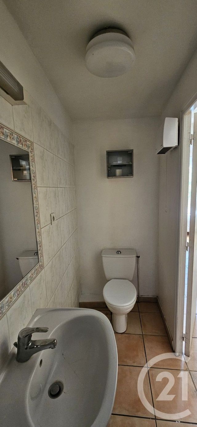 Appartement Studio à louer - 1 pièce - 31,78 m2 - Forcalquier - 04 - PROVENCE-ALPES-COTE-D-AZUR