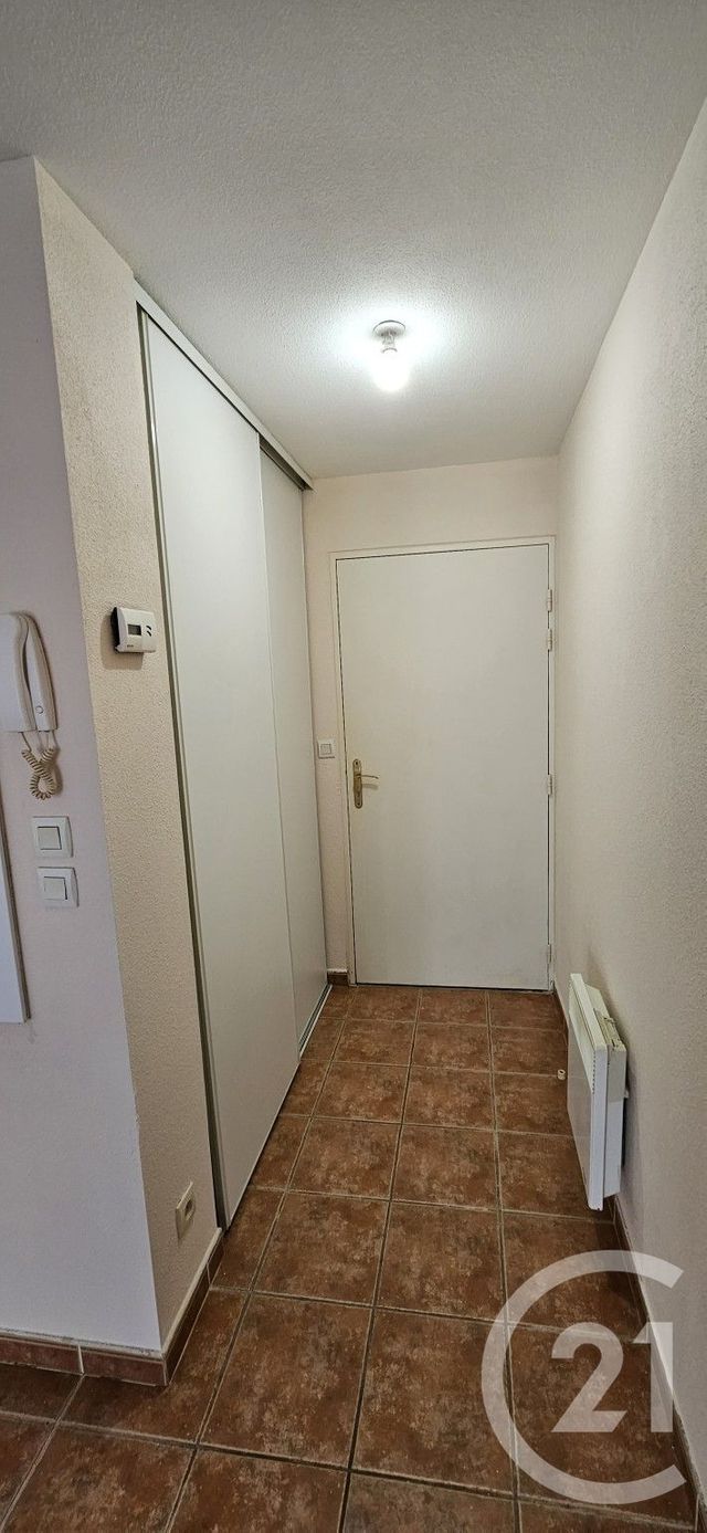 Appartement T2 &agrave; louer - 2 pi&egrave;ces - 41,70 m2 - Forcalquier - 04 - PROVENCE-ALPES-COTE-D-AZUR