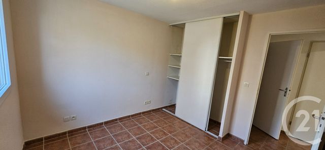 Appartement T2 &agrave; louer - 2 pi&egrave;ces - 41,70 m2 - Forcalquier - 04 - PROVENCE-ALPES-COTE-D-AZUR