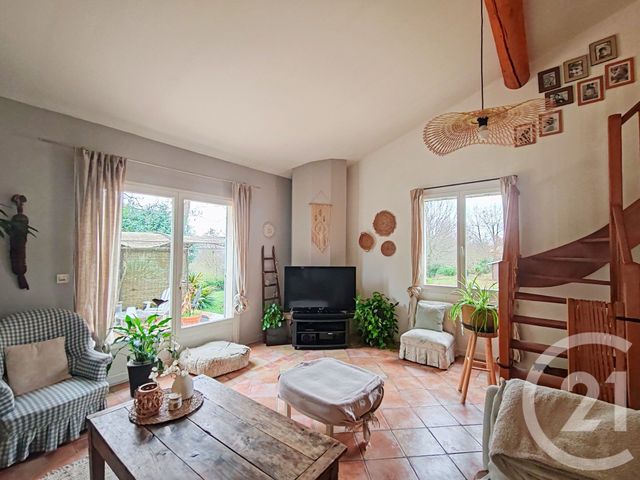 maison - PIERRERUE - 04