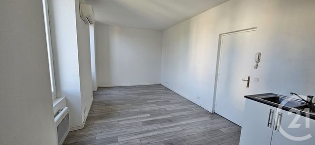 Appartement Studio &agrave; louer - 1 pi&egrave;ce - 25,49 m2 - Forcalquier - 04 - PROVENCE-ALPES-COTE-D-AZUR