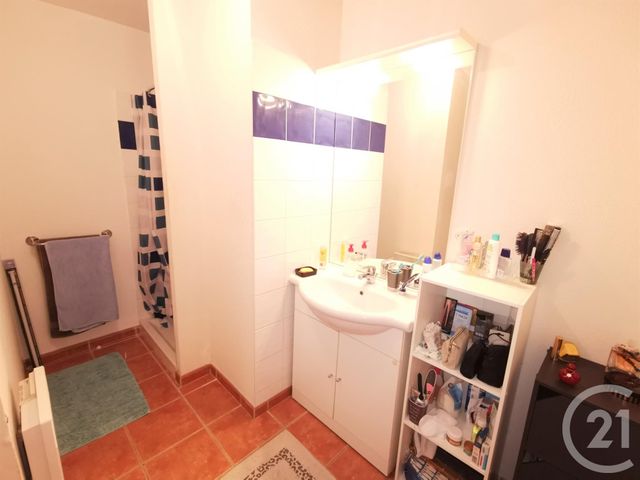 Appartement T2 &agrave; louer - 2 pi&egrave;ces - 42 m2 - Forcalquier - 04 - PROVENCE-ALPES-COTE-D-AZUR