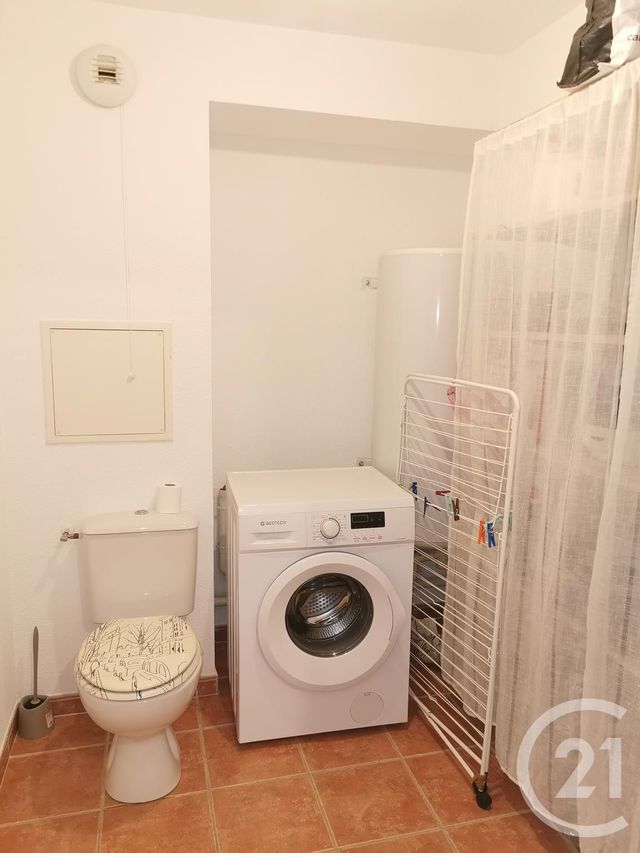 Appartement T2 &agrave; louer - 2 pi&egrave;ces - 42 m2 - Forcalquier - 04 - PROVENCE-ALPES-COTE-D-AZUR