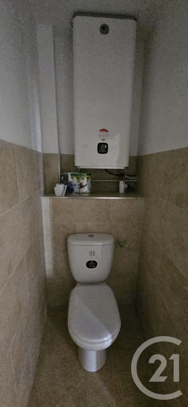 Appartement T2 &agrave; louer - 2 pi&egrave;ces - 39,52 m2 - Forcalquier - 04 - PROVENCE-ALPES-COTE-D-AZUR