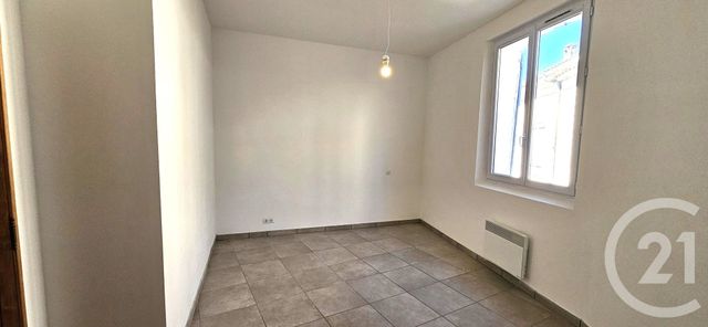 Appartement T2 &agrave; louer - 2 pi&egrave;ces - 46,45 m2 - Forcalquier - 04 - PROVENCE-ALPES-COTE-D-AZUR