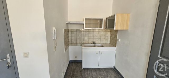Appartement T2 &agrave; louer - 2 pi&egrave;ces - 32,75 m2 - Oraison - 04 - PROVENCE-ALPES-COTE-D-AZUR