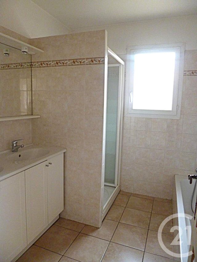 Maison &agrave; louer - 4 pi&egrave;ces - 112,83 m2 - Cruis - 04 - PROVENCE-ALPES-COTE-D-AZUR