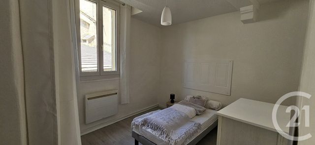 Appartement T3 &agrave; louer - 3 pi&egrave;ces - 52,68 m2 - Forcalquier - 04 - PROVENCE-ALPES-COTE-D-AZUR