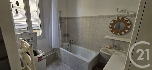 Appartement T3 &agrave; louer - 3 pi&egrave;ces - 52,68 m2 - Forcalquier - 04 - PROVENCE-ALPES-COTE-D-AZUR