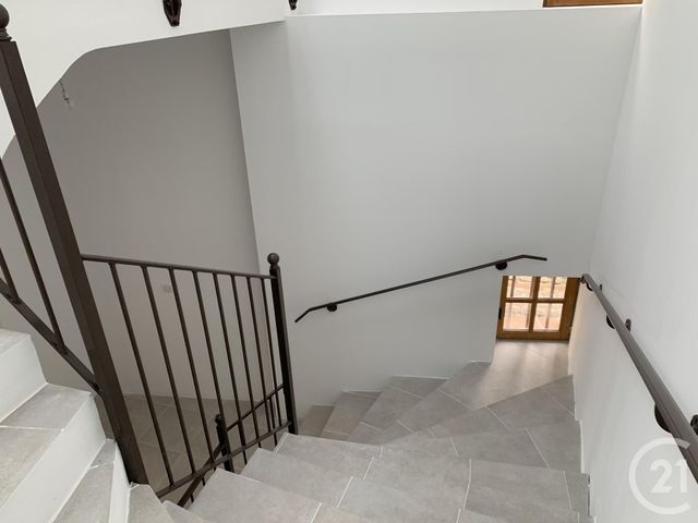 Appartement T2 &agrave; louer - 2 pi&egrave;ces - 49 m2 - Forcalquier - 04 - PROVENCE-ALPES-COTE-D-AZUR