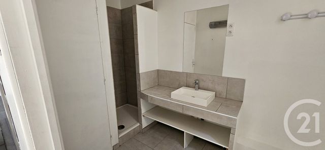 Appartement Studio &agrave; louer - 1 pi&egrave;ce - 27,49 m2 - Forcalquier - 04 - PROVENCE-ALPES-COTE-D-AZUR