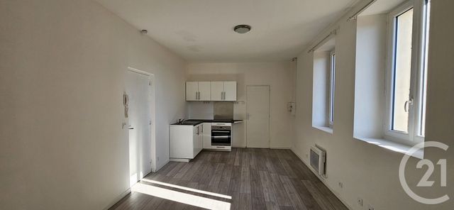 Appartement Studio &agrave; louer - 1 pi&egrave;ce - 27,49 m2 - Forcalquier - 04 - PROVENCE-ALPES-COTE-D-AZUR