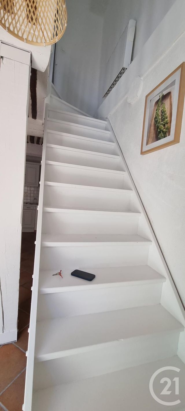 Appartement T2 &agrave; louer - 2 pi&egrave;ces - 50,77 m2 - St Michel L Observatoire - 04 - PROVENCE-ALPES-COTE-D-AZUR