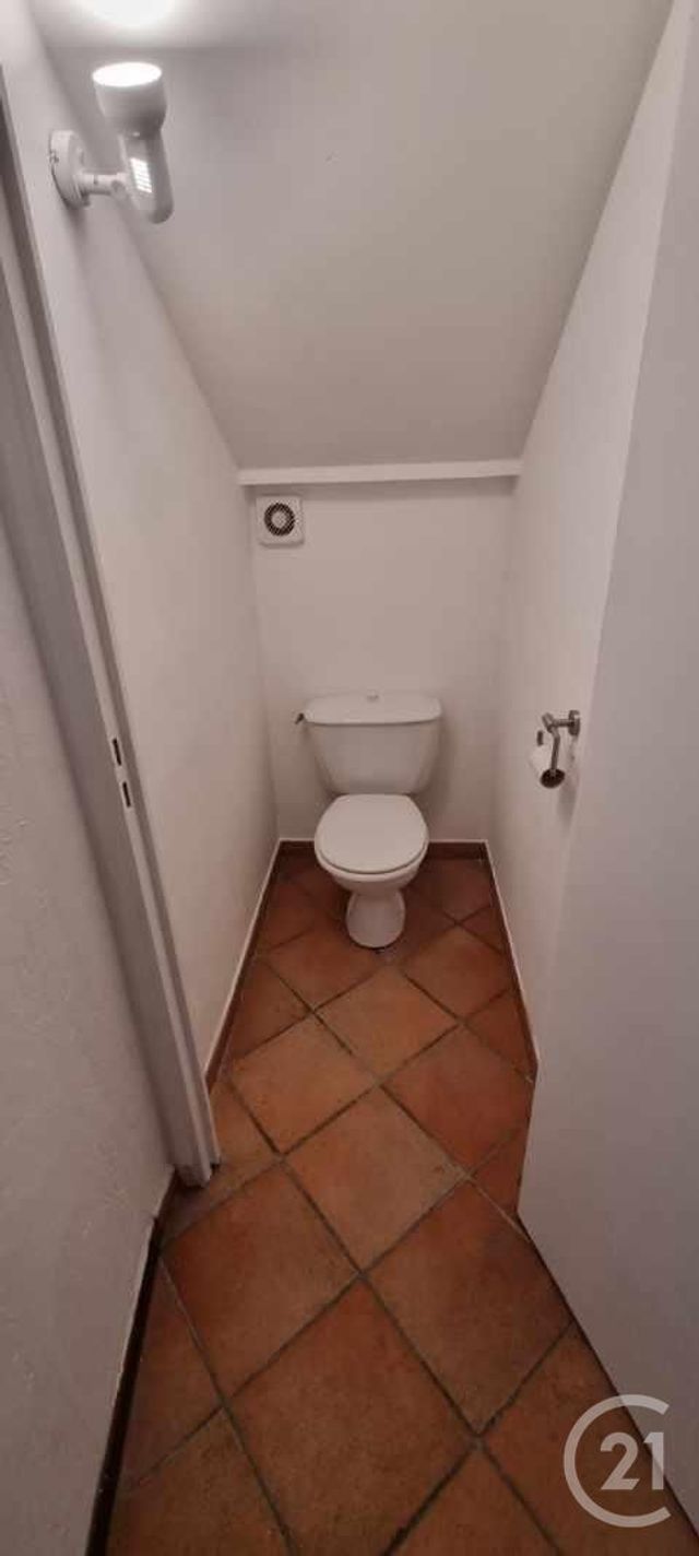 Appartement T2 &agrave; louer - 2 pi&egrave;ces - 50,77 m2 - St Michel L Observatoire - 04 - PROVENCE-ALPES-COTE-D-AZUR