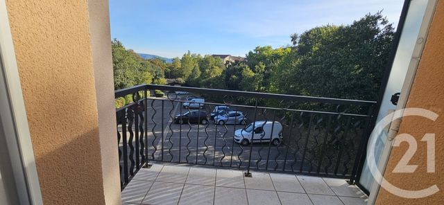 Appartement &agrave; louer - 3 pi&egrave;ces - 63,52 m2 - Forcalquier - 04 - PROVENCE-ALPES-COTE-D-AZUR