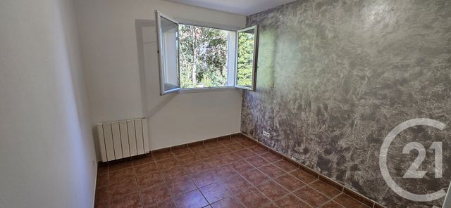Appartement &agrave; louer - 3 pi&egrave;ces - 63,52 m2 - Forcalquier - 04 - PROVENCE-ALPES-COTE-D-AZUR
