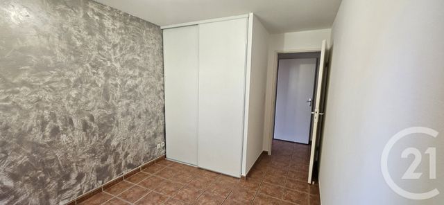 Appartement &agrave; louer - 3 pi&egrave;ces - 63,52 m2 - Forcalquier - 04 - PROVENCE-ALPES-COTE-D-AZUR