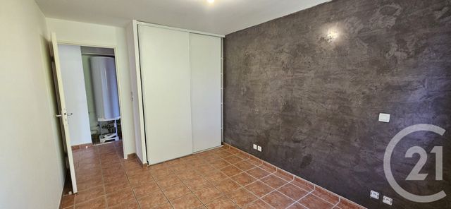 Appartement &agrave; louer - 3 pi&egrave;ces - 63,52 m2 - Forcalquier - 04 - PROVENCE-ALPES-COTE-D-AZUR