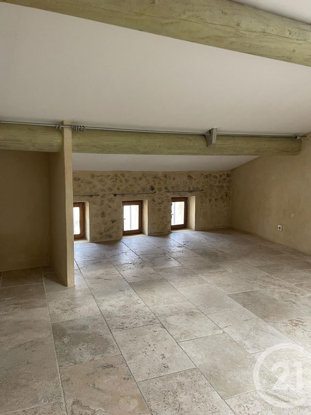 Appartement Loft &agrave; louer - 2 pi&egrave;ces - 37,34 m2 - Reillanne - 04 - PROVENCE-ALPES-COTE-D-AZUR