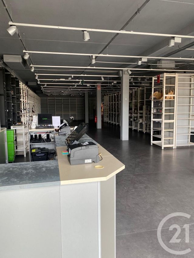 Local commercial à louer - 471.0 m2 - 74 - Haute-Savoie