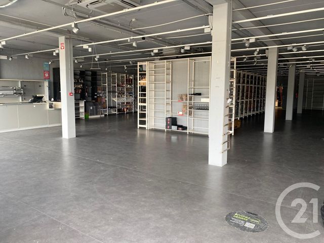 Local commercial à louer - 471.0 m2 - 74 - Haute-Savoie