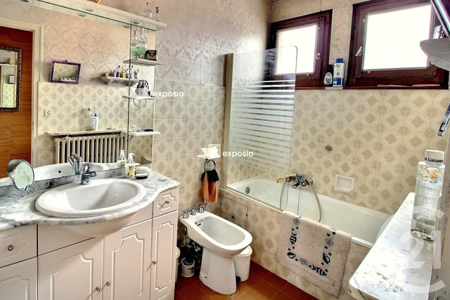 Maison &agrave; vendre - 7 pi&egrave;ces - 147 m2 - Gaillard - 74 - RHONE-ALPES