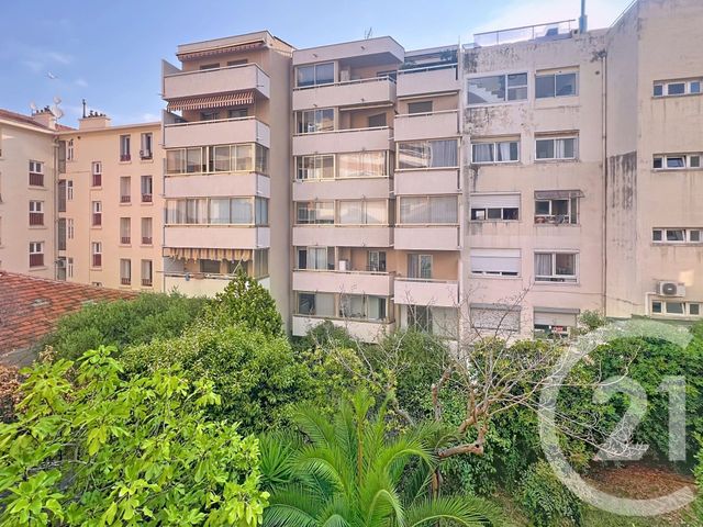 Appartement F1 à vendre - 1 pièce - 29,10 m2 - Antibes - 06 - PROVENCE-ALPES-COTE-D-AZUR
