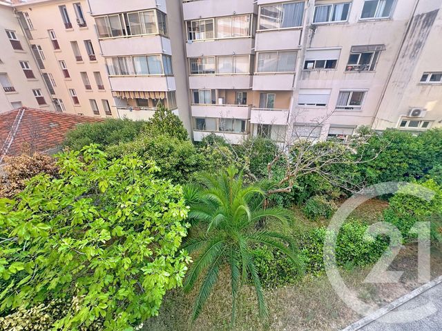 Appartement F1 à vendre - 1 pièce - 29,10 m2 - Antibes - 06 - PROVENCE-ALPES-COTE-D-AZUR