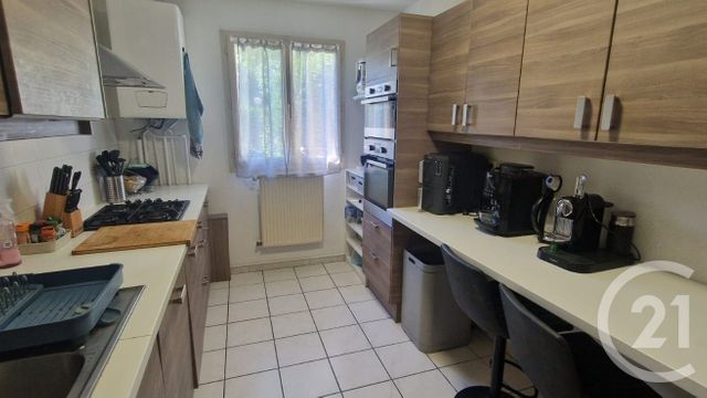 Appartement T3 &agrave; vendre - 3 pi&egrave;ces - 84,14 m2 - Jassans Riottier - 01 - RHONE-ALPES