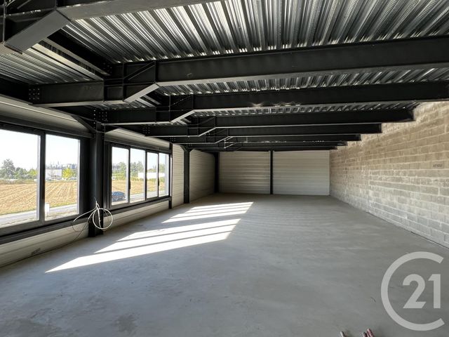 Bureaux à louer - 717.0 m2 - 77 - Seine-et-Marne