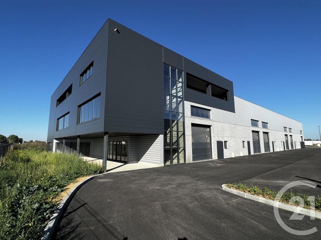 Bureaux à louer - 717.0 m2 - 77 - Seine-et-Marne