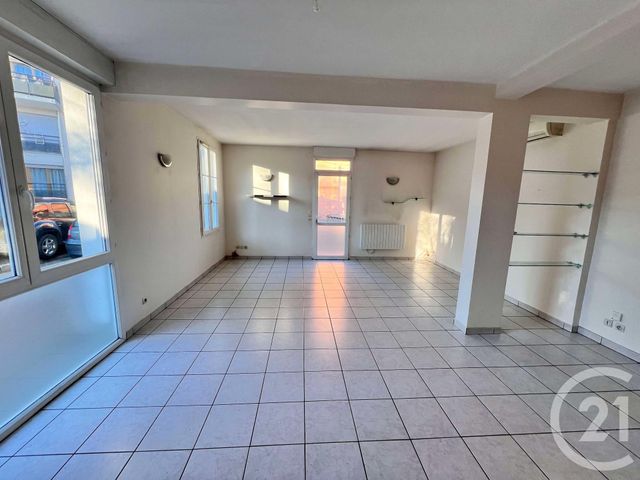 Appartement F3 à vendre - 3 pièces - 74,13 m2 - Dammartin En Goele - 77 - ILE-DE-FRANCE