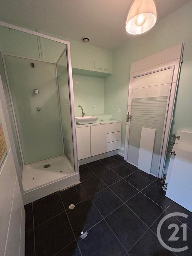 Appartement à louer - 2 pièces - 47 m2 - Dammartin En Goele - 77 - ILE-DE-FRANCE