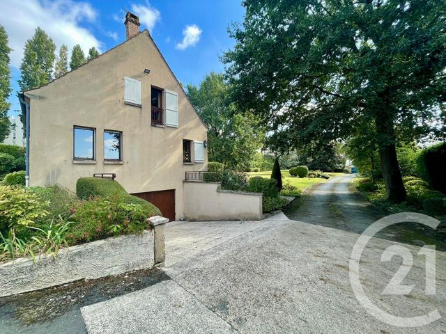 Maison à vendre - 8 pièces - 205 m2 - Dammartin En Goele - 77 - ILE-DE-FRANCE