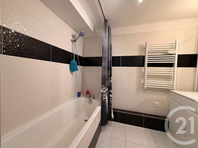 Appartement Duplex à vendre - 2 pièces - 53,03 m2 - Dammartin En Goele - 77 - ILE-DE-FRANCE